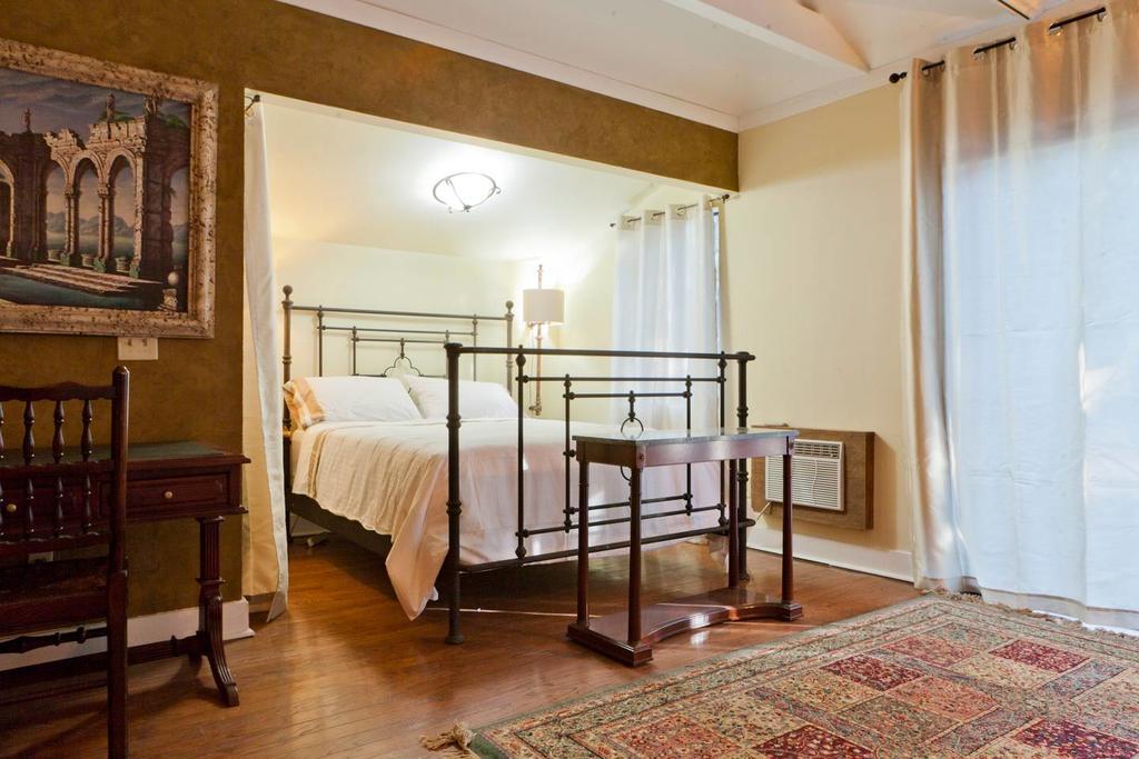 Colonial Craftsman Bed And Breakfast - Hollywood Los Angeles Dış mekan fotoğraf